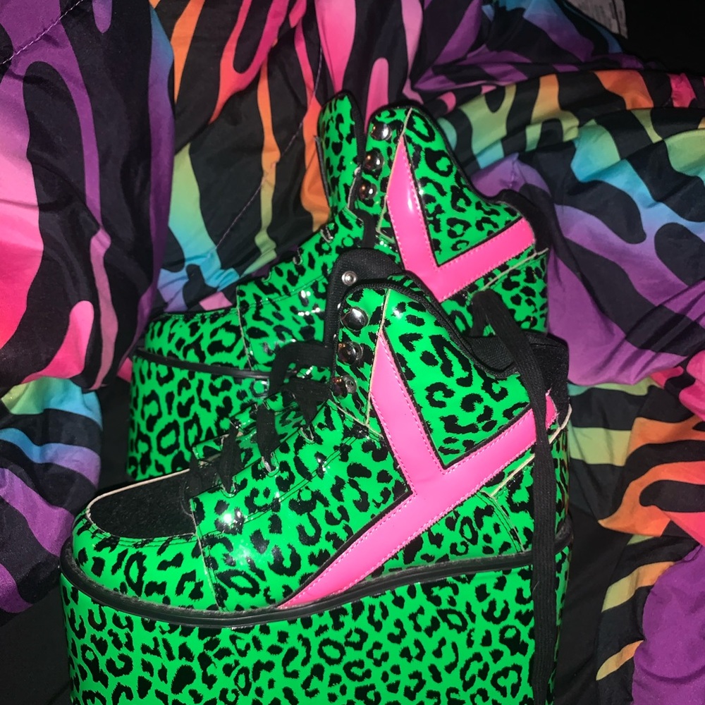 Dolls kill YRU size 6 platforms